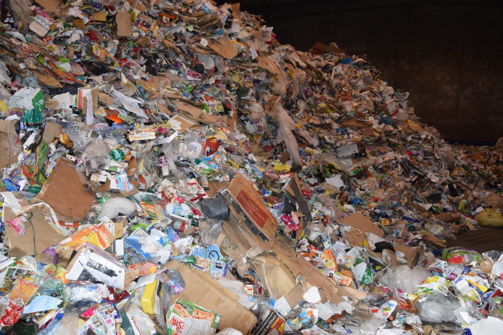 DSC 0194 Le tri des emballages recyclables SMICOTOM 33