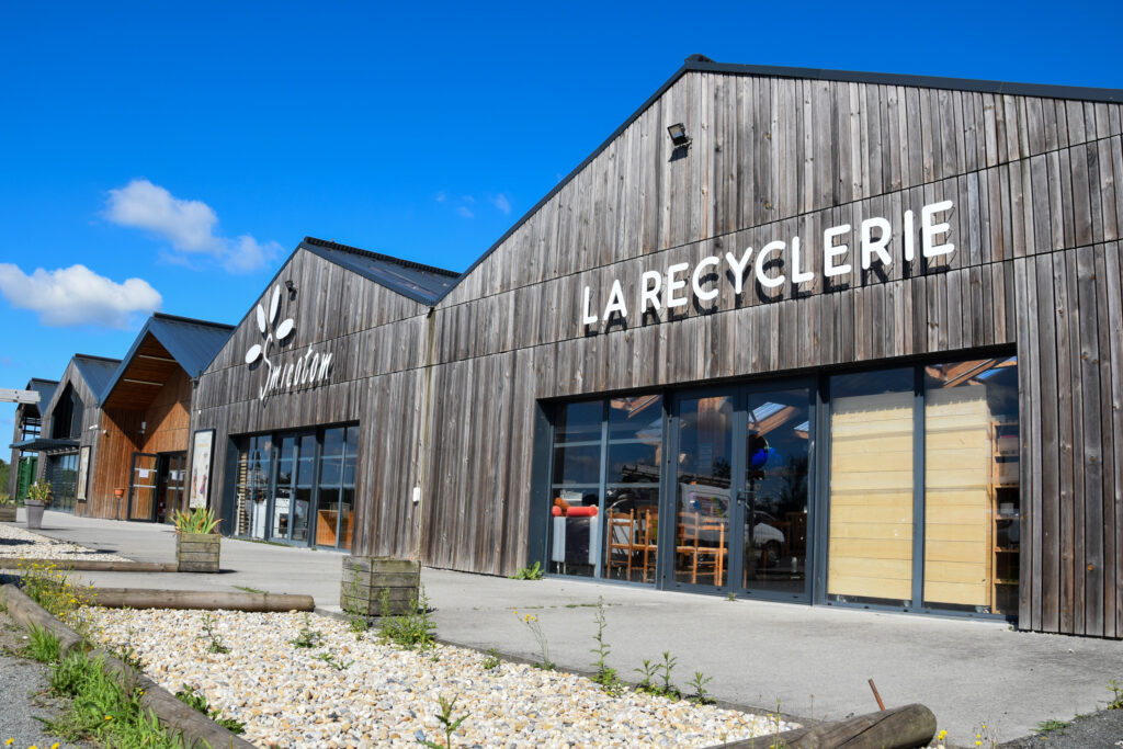 Recyclerie Naujac dechets reemploi economie circulaire medoc SMICOTOM 05 La Recyclerie ouvrira désormais tous les samedis ! SMICOTOM 33